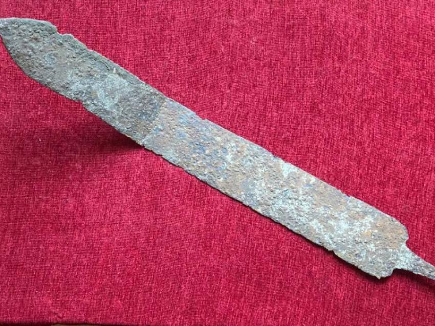 Уникальную реплику римского меча нашли в воронежском селе 