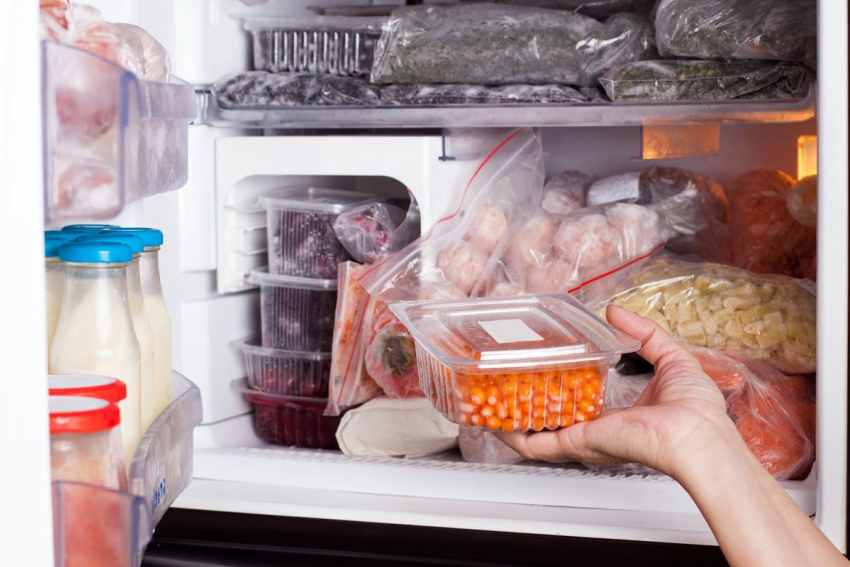 Морозильная камера холодильника не морозит – что делать? 
