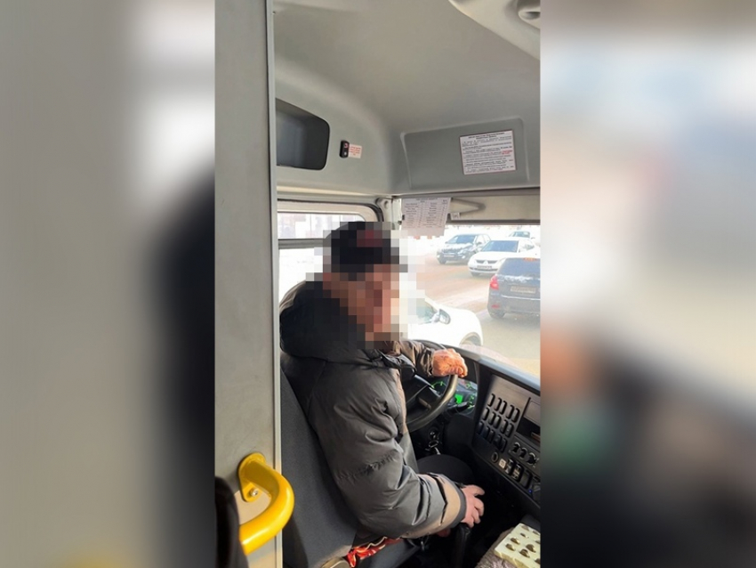 Матерился и угрожал пассажирам: жительница Воронежа рассказала о хамском поведении водителя маршрутки