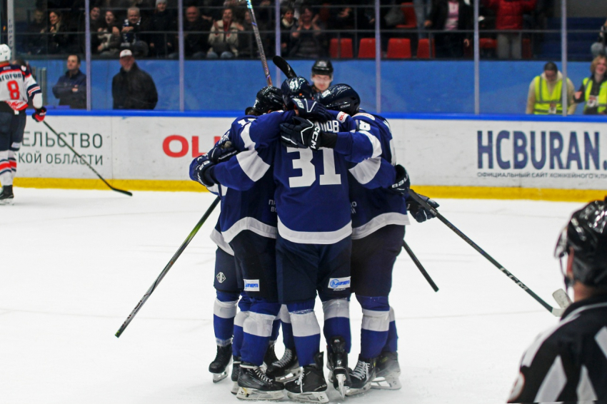 Воронежский «Буран» триумфально обыграл «Кристалл"