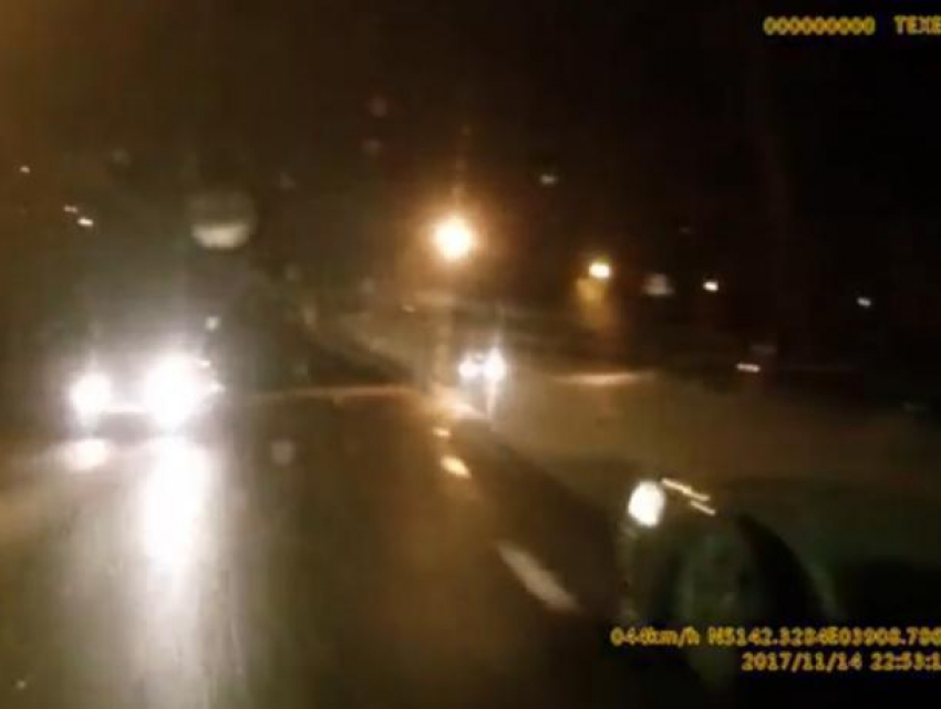 Опасное «почти ДТП» попало на видео в Воронеже
