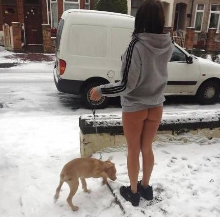 Девушка без штанов в мороз озадачила воронежцев