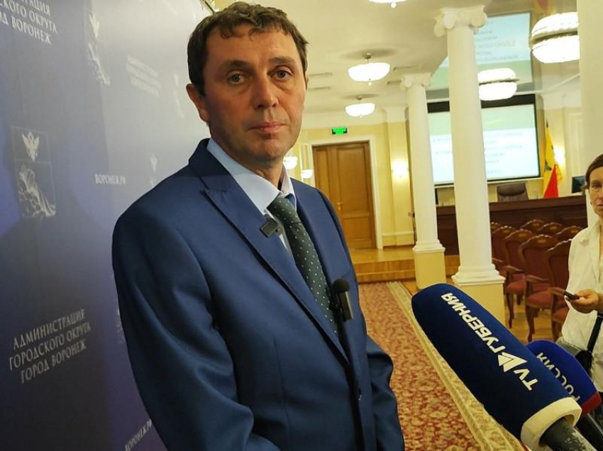 Идею запрета электросамокатов в Воронеже прокомментировал мэр Сергей Петрин 