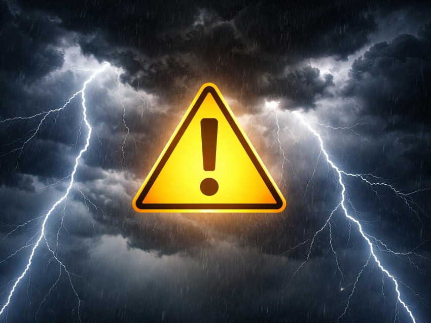 Опасная гроза надвигается на Воронежскую область