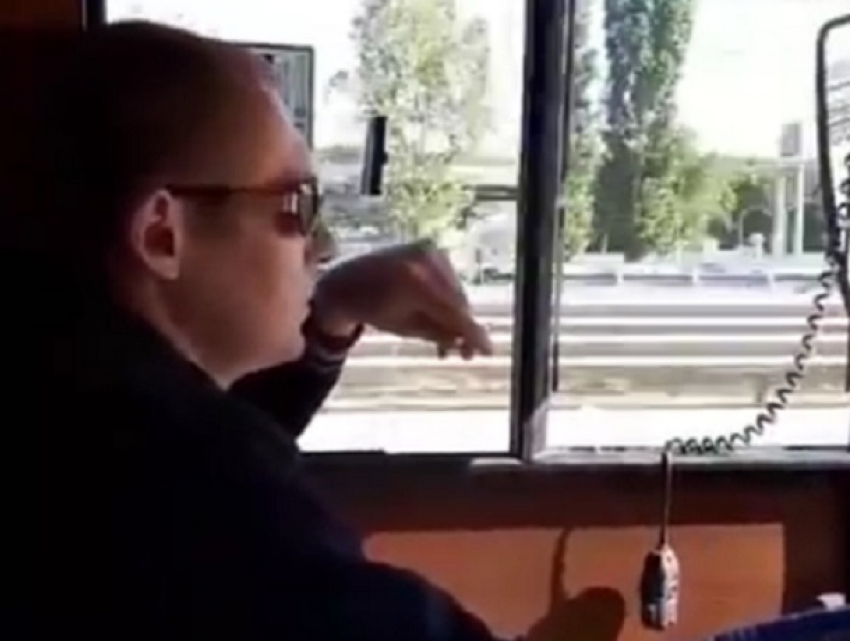 Нападение маршрутчика на пассажира в Воронеже сняли на видео 