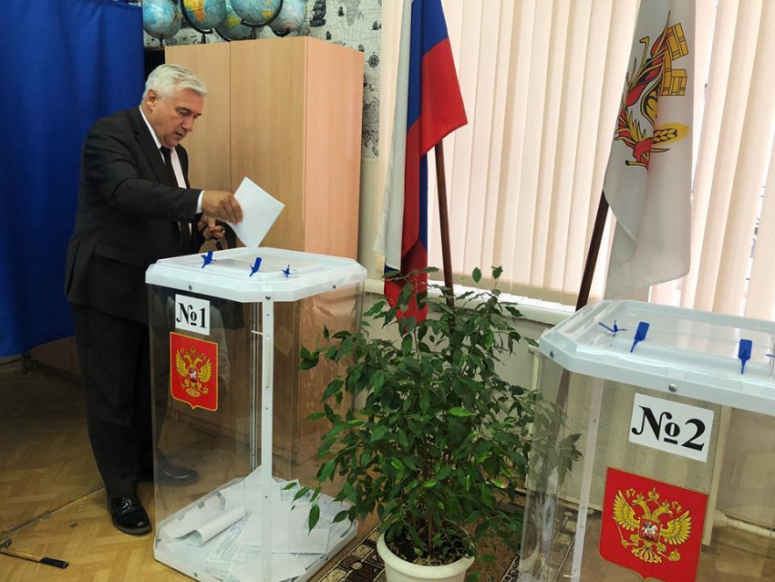 Лидер воронежской «Родины» проголосовал на выборах 9 сентября