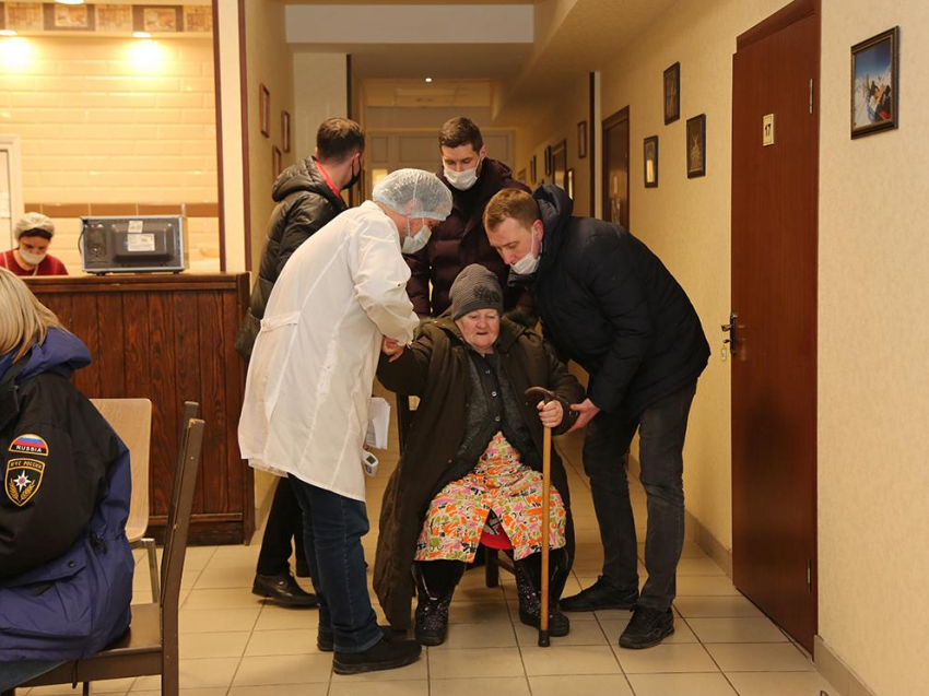 От мала до велика: в Воронеж продолжают эвакуировать людей из Донбасса