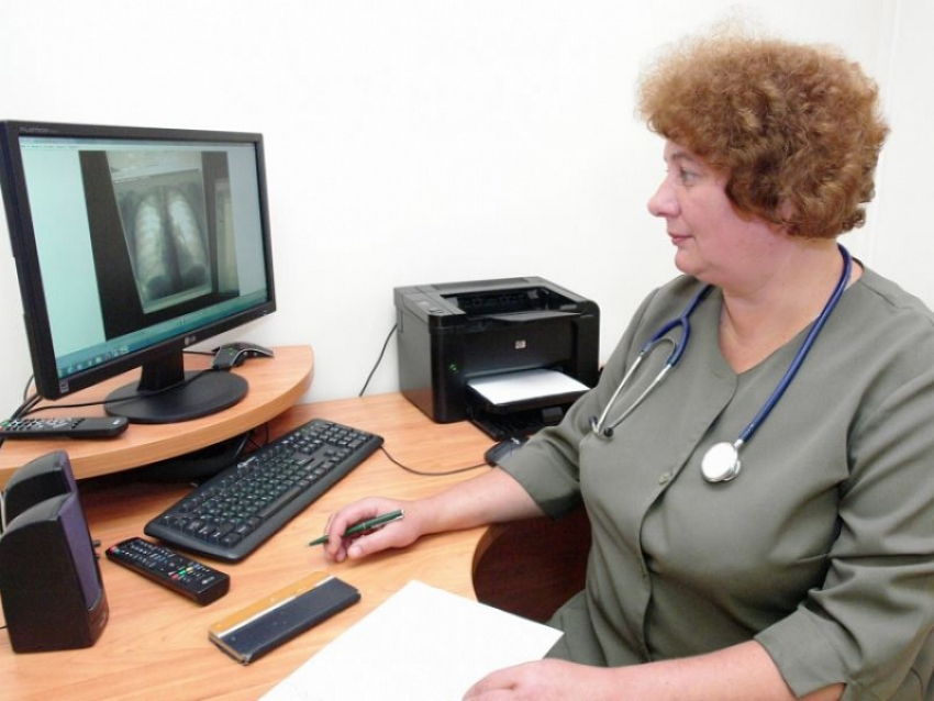 Главный воронежский пульмонолог Наталья Костина отмечает 54-й день рождения 