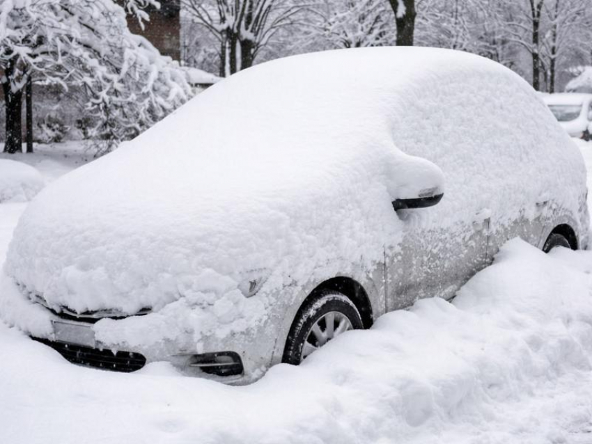 «Объясните малолетним ублюдкам»: детям пригрозили сломать пальцы за рисование снегом на машинах в Воронеже