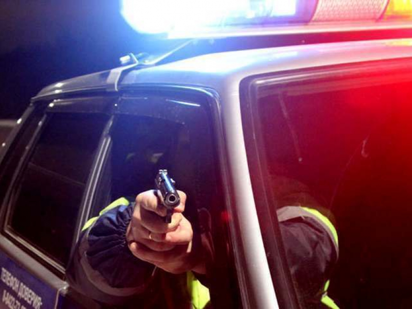 Воронежские полицейские устроили погоню со стрельбой за пьяным водителем