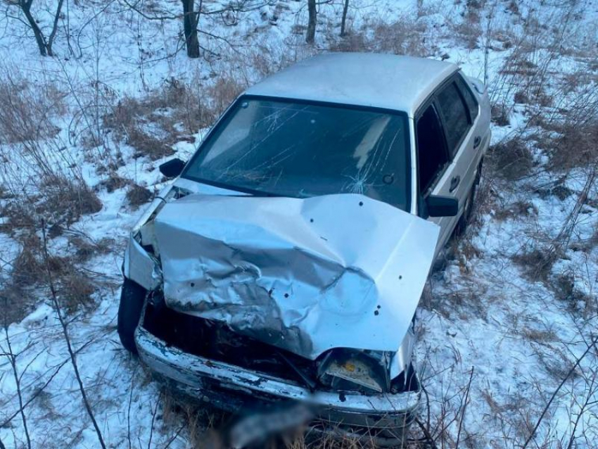 Водитель без прав устроил ДТП с двумя пострадавшими в Воронежской области 
