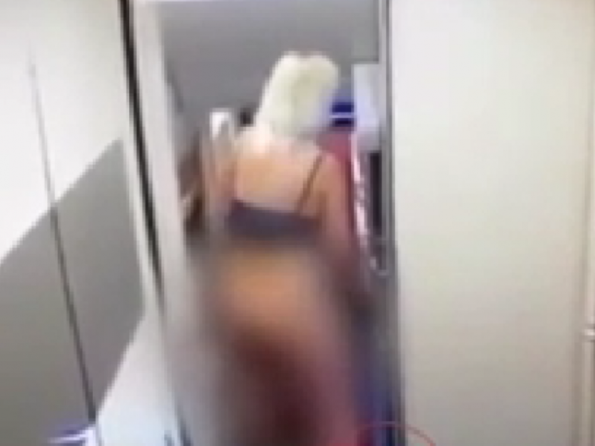 Пьяная женщина из Воронежа бросила десятимесячную дочь на лестницу поезда 