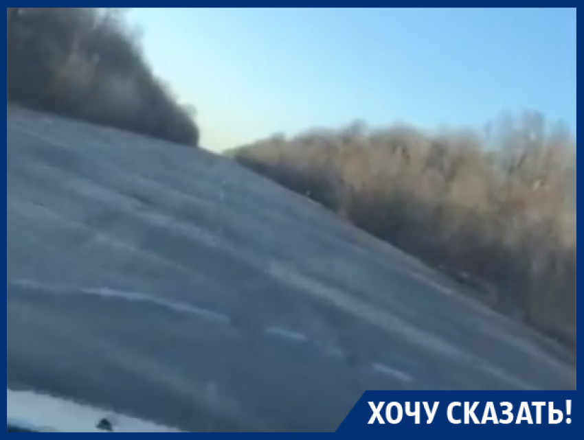 Воронежец на видео поблагодарил чиновников за «дерьмовые» дороги