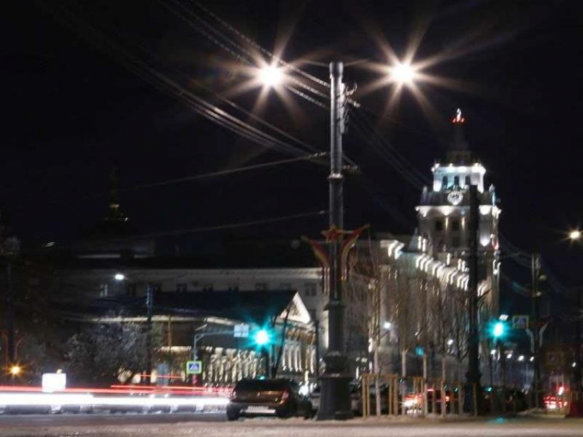 Новые «капли» ярче осветили проспект Революции в Воронеже 