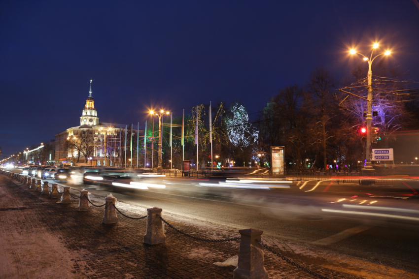 Воронежские власти показали, как украсили город к Новому году