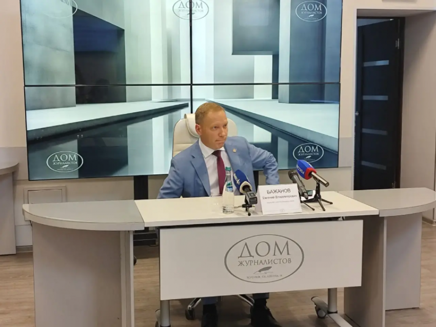 Зампред облправительства и экс-министр Евгений Бажанов отмечает день рождения в Воронеже