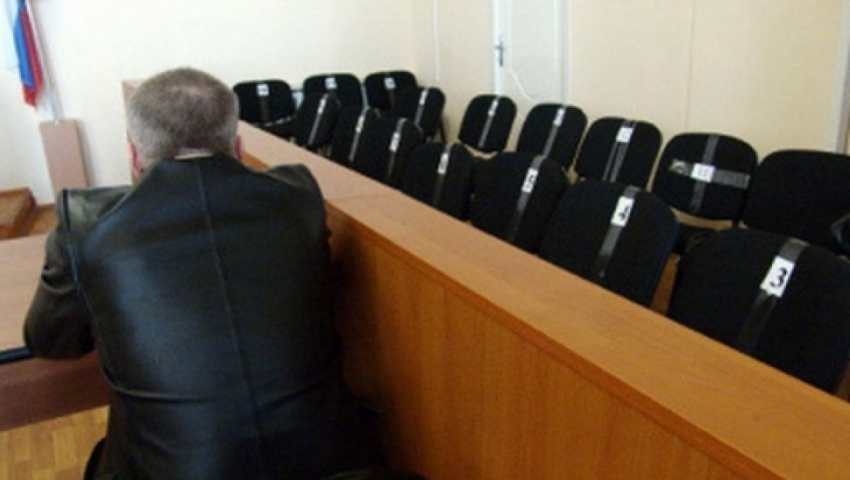 В Воронеже экс-начальника налоговой службы за взятку приговорили к штрафу 5,6 млн. рублей