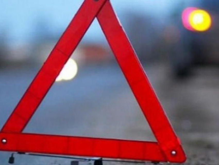 Под Воронежем в страшном ДТП с грузовиком погибли два человека