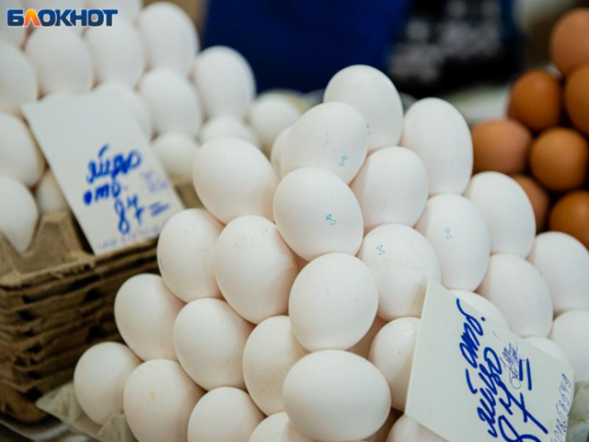 За резкий рост цен на яйца начали возбуждать уголовные дела в России 