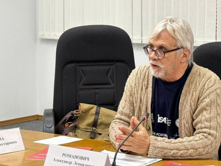 Главный воронежский социолог Александр Романович отмечет 66-й день рождения