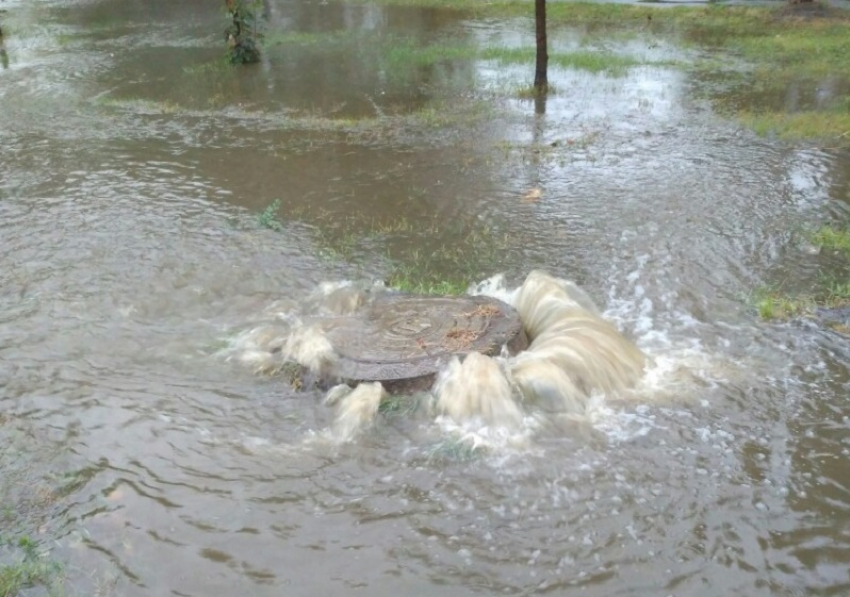 Бурление воды произошло около ГИБДД в Воронеже