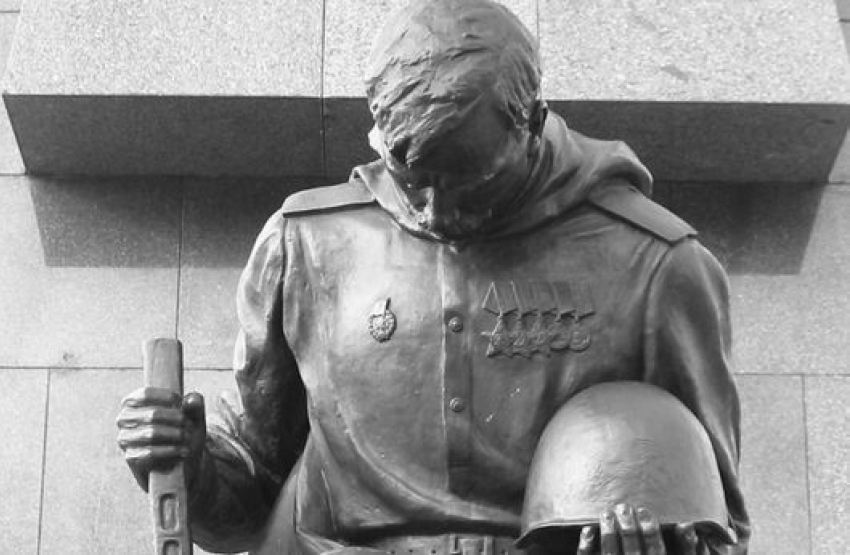 «Вот такая у нас беда на воронежской земле. Нет статуса у павших героев». Участник войны попросил помощи у губернатора Алексея Гордеева