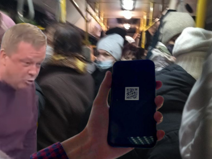 В Воронеже надо срочно ввести QR-коды для проезда в маршрутках. И вот почему