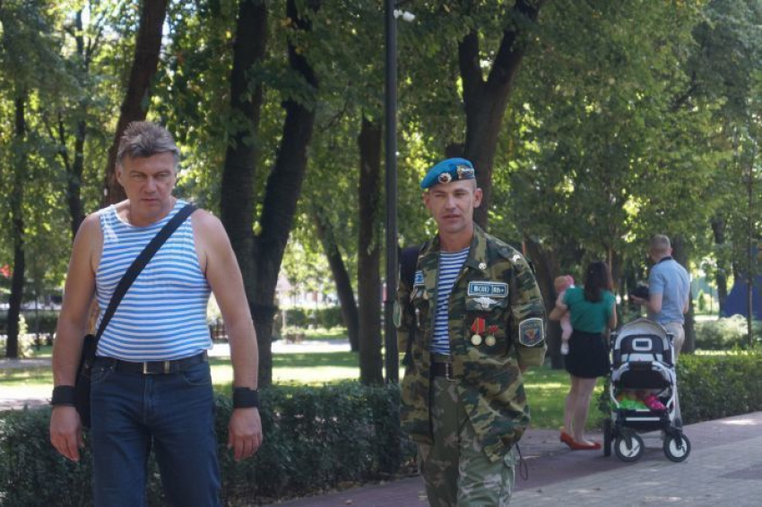 После первого купания десантников в Воронеже отключили фонтан в Кольцовском сквере