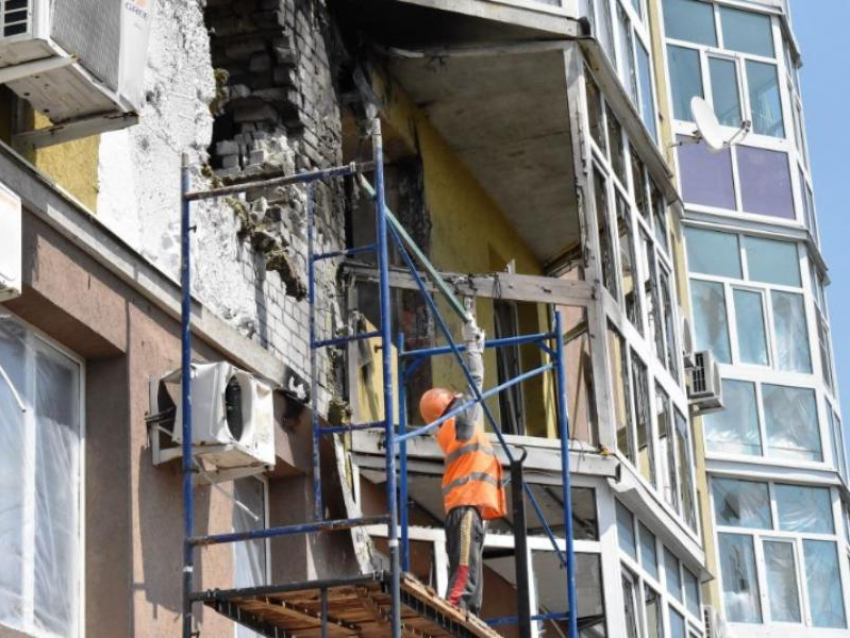 О восстановлении дома после взрыва беспилотника рассказали в мэрии Воронежа  