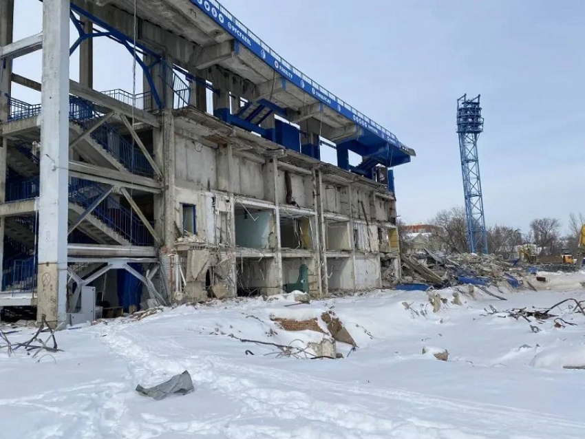 Когда Центральный стадион профсоюзов полностью снесут в Воронеже, ответил Александр Гусев