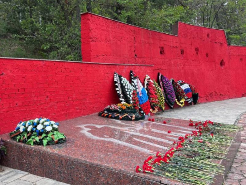 Сотрудники «РВК-Воронеж» почтили память погибших в годы Великой Отечественной войны