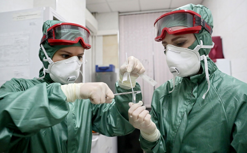 6-месячный мальчик и путешественники заболели коронавирусом в Воронежской области