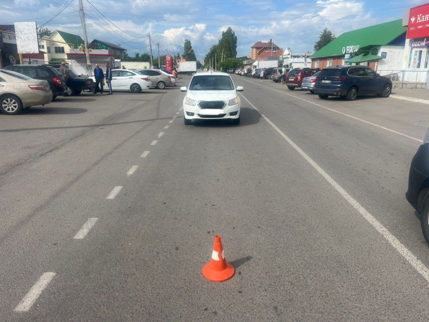 8-летняя девочка попала под колеса, перебегая дорогу в Воронежской области