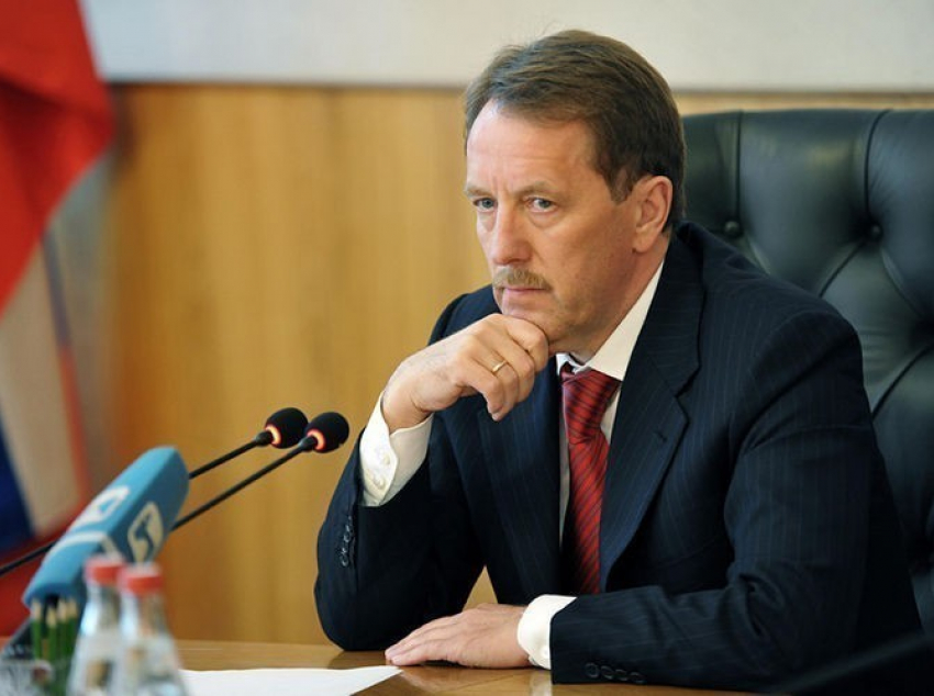 Алексей Гордеев велел упростить ведение коммунального бизнеса через обратную связь