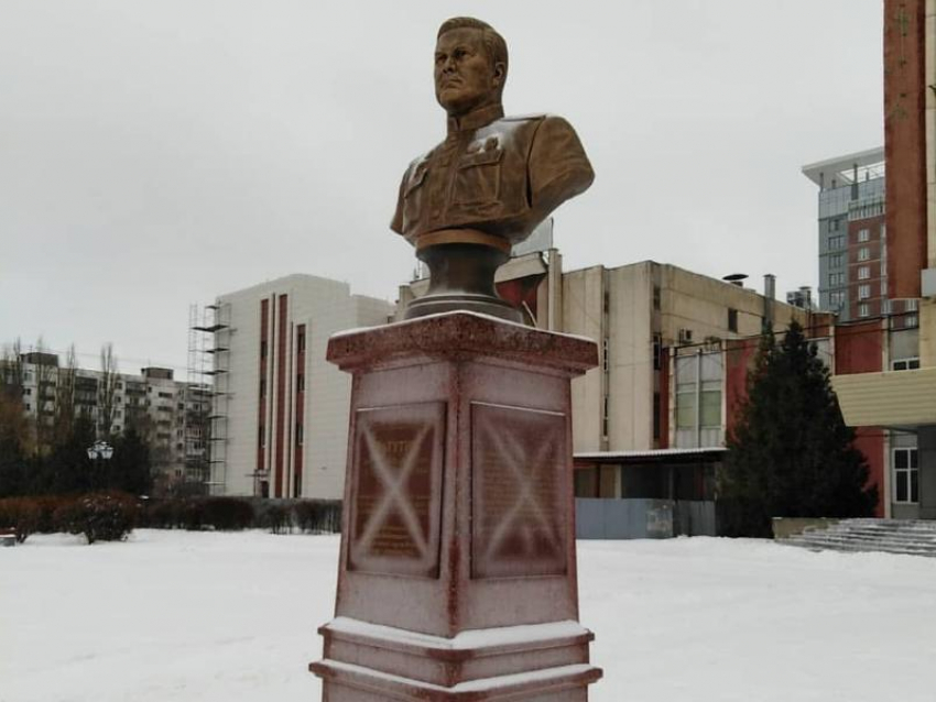 В Воронеже осквернили памятник герою Великой Отечественной войны