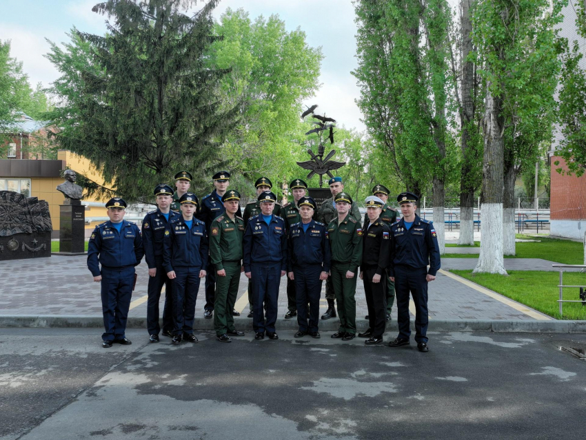 Воронежские курсанты завоевали первое место на Кубке ВС РФ по военному многоборью