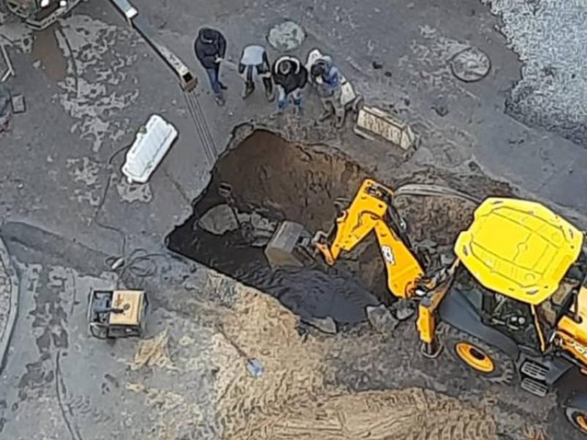 Названа причина отключения воды в крупном воронежском ЖК