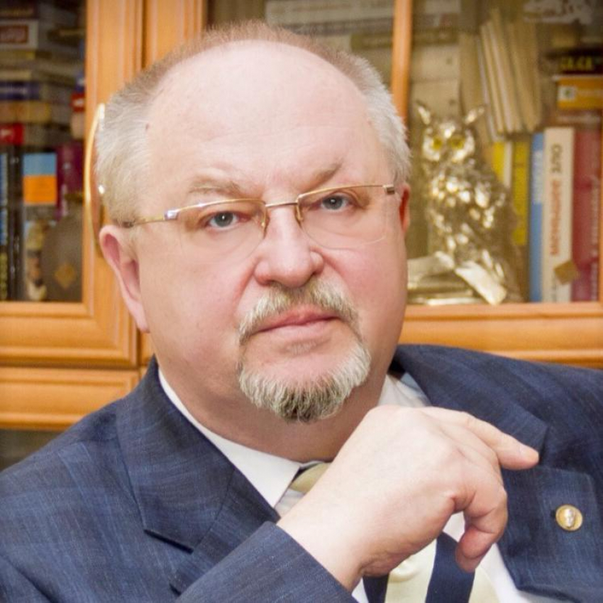 Депутат воронежской областной Думы: «Надо оставить две кнопки - «регистрация» и «за"