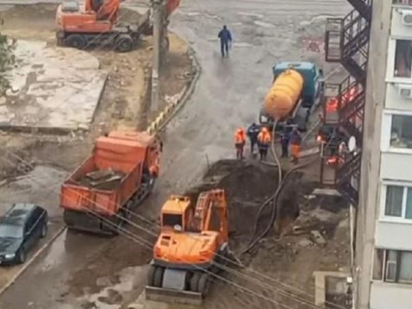 Причину коммунального апокалипсиса раскрыли в крупном микрорайоне Воронежа 