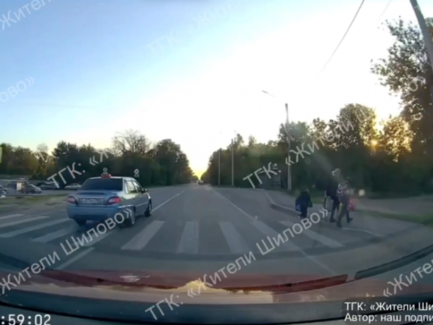 А так можно? Безумный автомобилист на Daewoo учудил в Воронеже  