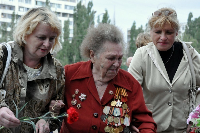 В Воронеже прошел митинг, посвященный 71-ой годовщине со дня гибели генерала Лизюкова (ФОТО)