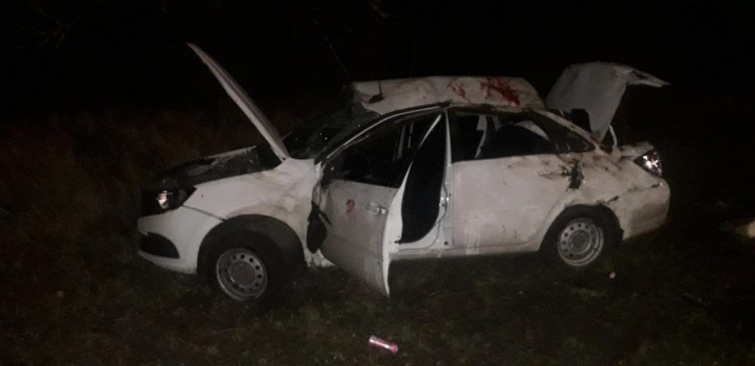 Мокрый асфальт довел до аварии с «перевертышем» в Воронежской области