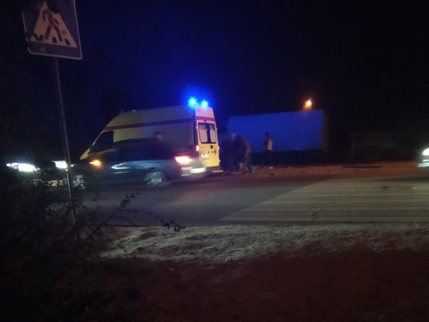 Воронежец пошел выносить мусор и попал под колеса автомобиля