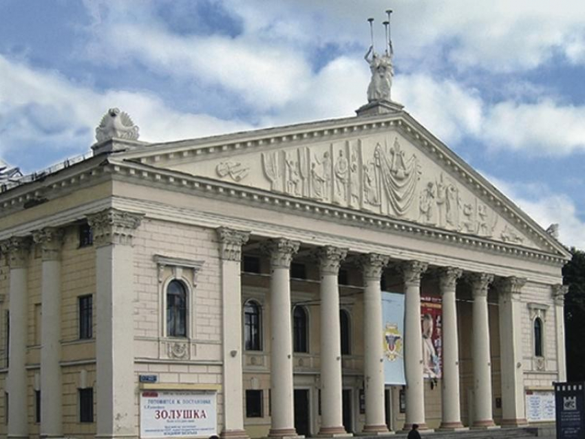 Фасад Воронежского театра оперы и балета обновят за 22,4 млн рублей