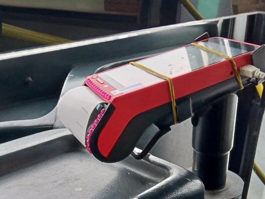 Возьмите мелочь: терминалы оплаты в автобусах дают сбой