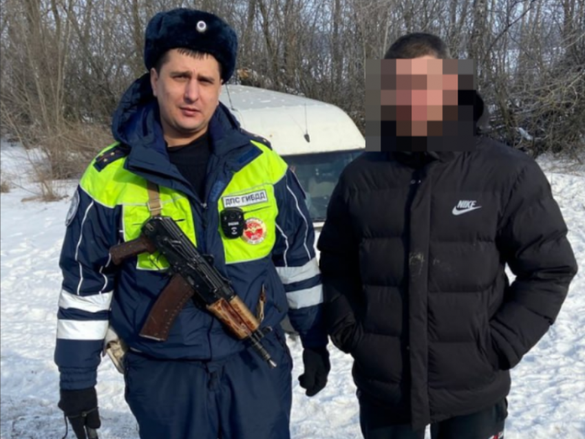 Микроавтобус перевернулся в Воронежской области 