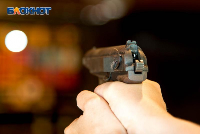 Неправильная парковка у магазина довела воронежца до стрельбы 