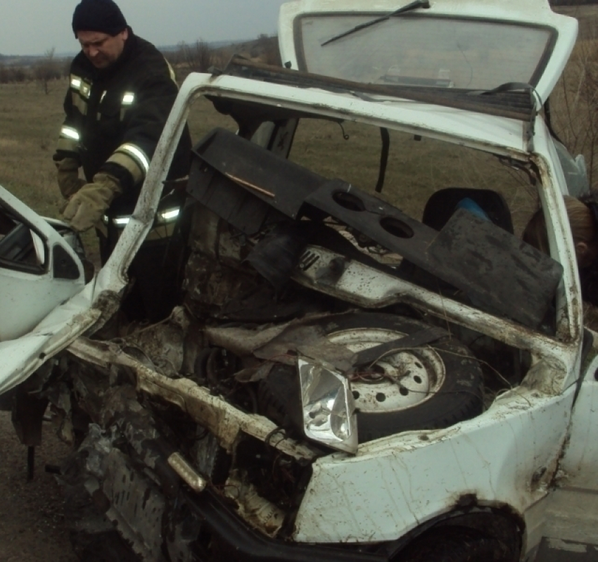 В Воронежской области мужчина на «Оке» врезался в бетонную трубу и скончался на месте