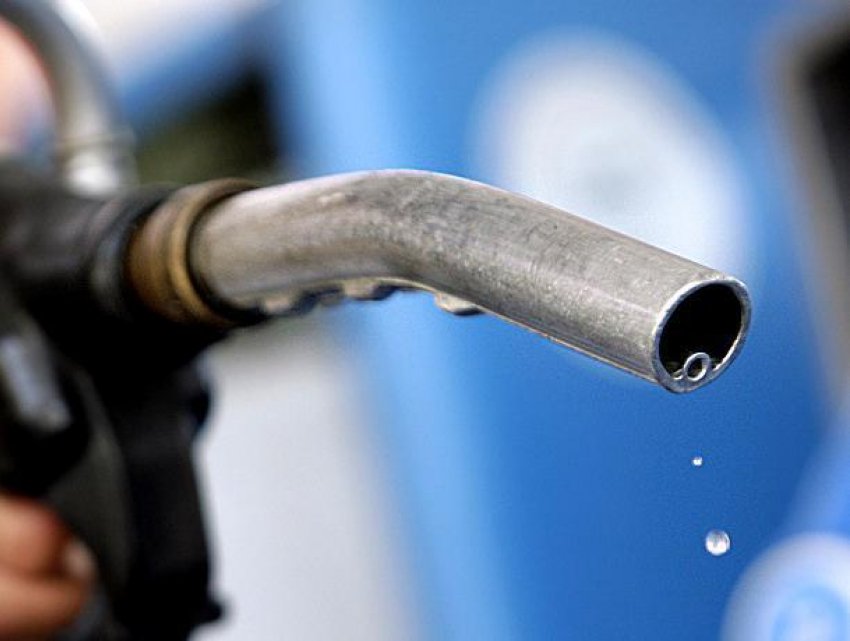 В Воронеже застыл рост цен на бензин 