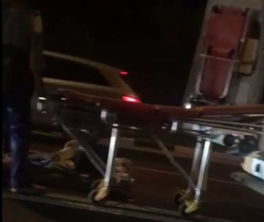 На видео попали последствия наезда иномарки на пешеходов в Воронеже: погибла девушка